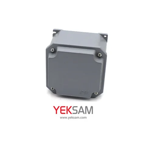 جعبه تقسیم آلومینیومی ۱۲ در ۱۲ سانت عمق ۷ سانت بدون سوراخ